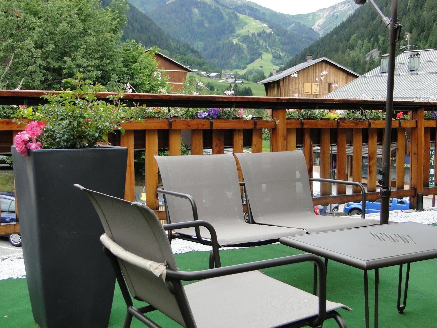 Logis Hotel Les Ancolies Arêches Buitenkant foto
