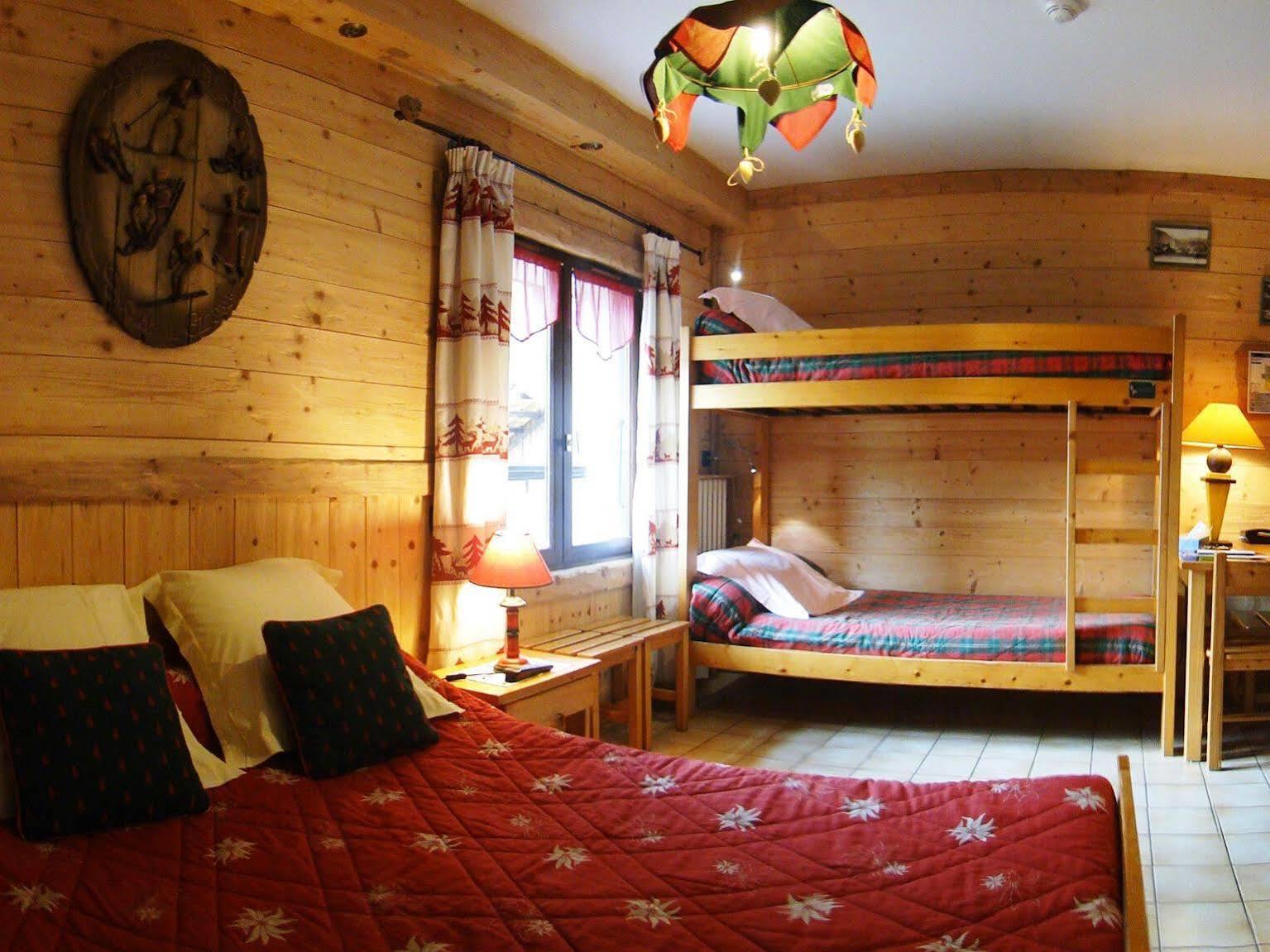 Logis Hotel Les Ancolies Arêches Buitenkant foto