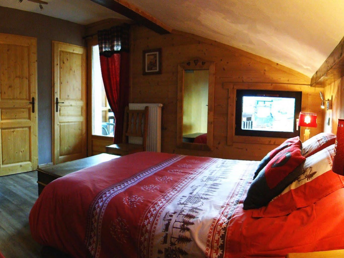 Logis Hotel Les Ancolies Arêches Buitenkant foto
